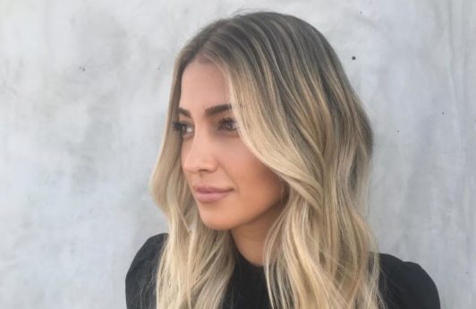 Face shape - long blonde hair with long layers